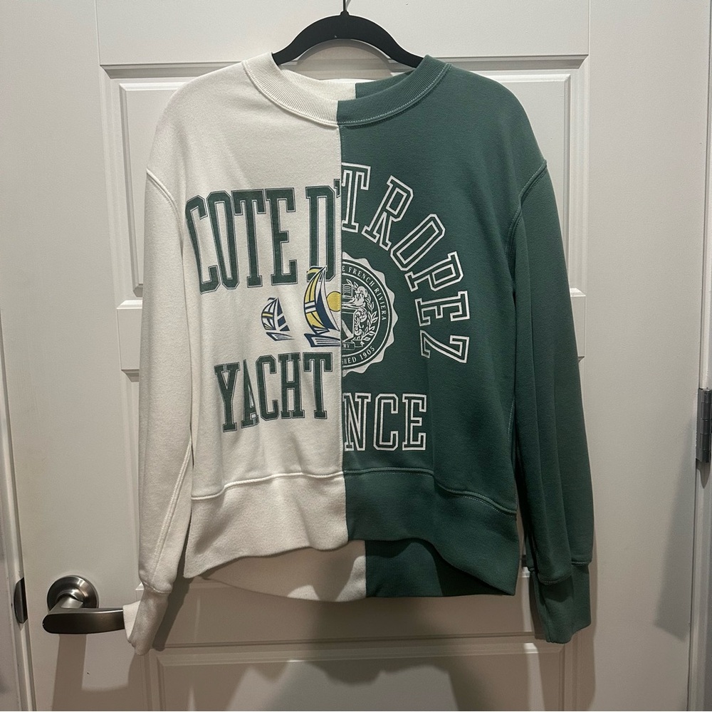 Abercrombie & Fitch Split Graphic Crew